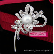 gorgeous estate fashionable jewelry brooch